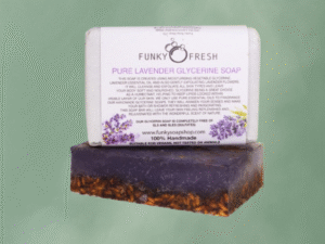 Savon solide exfoliant Bio Glycerine infusée de fleurs de Lavande